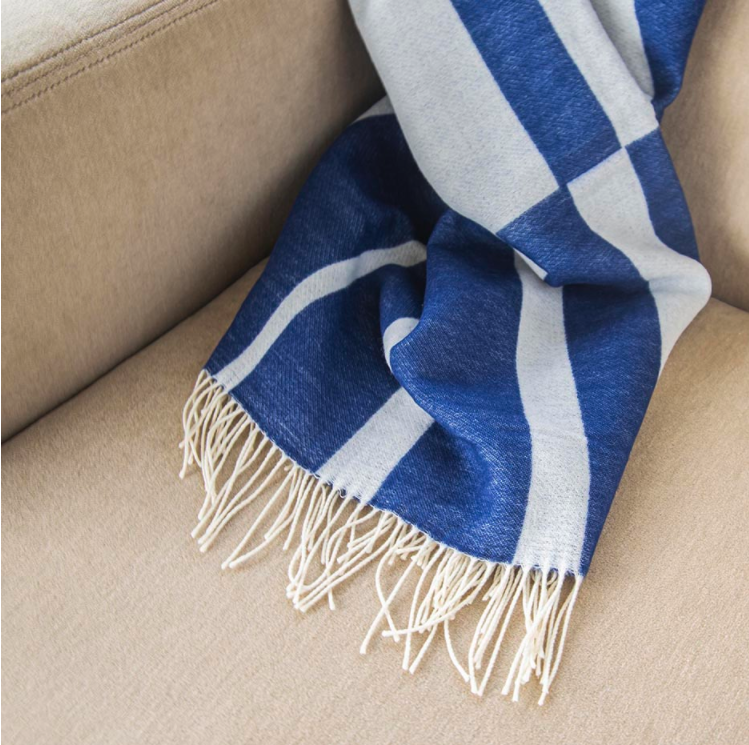 Perennials throw blanket